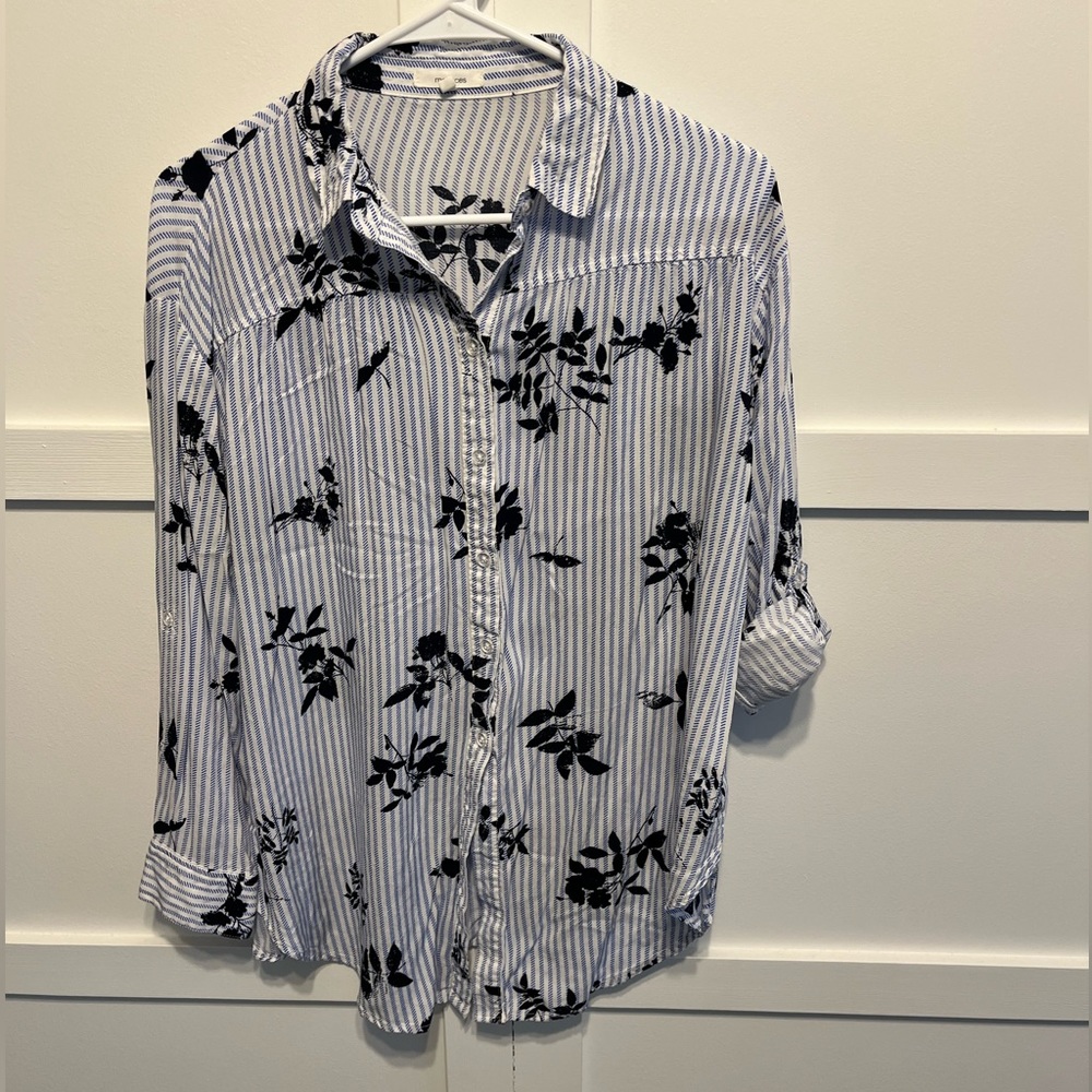 Maurices blue striped floral blouse with sleeve roll straps